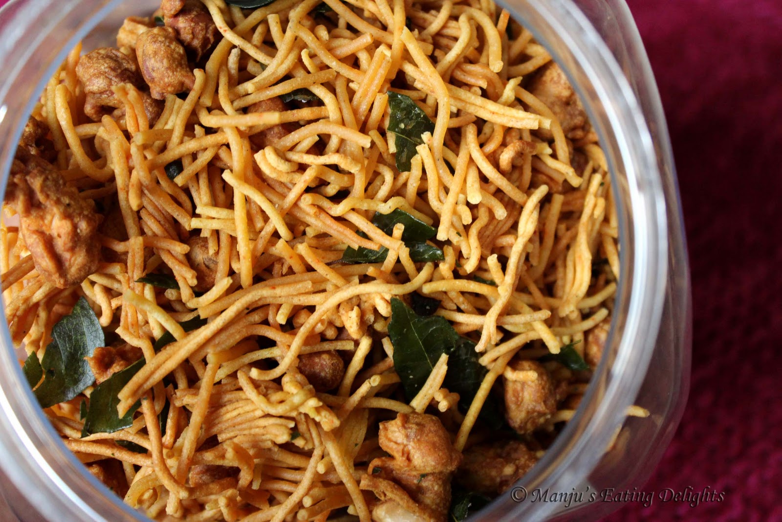 Manju's Eating Delights Mixture with Sev, Masala Peanuts and fried