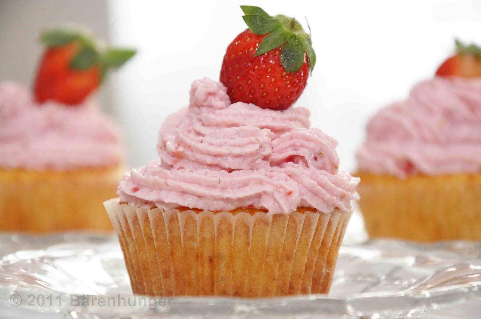 Erdbeer Topfen Cupcakes | Bärenhunger