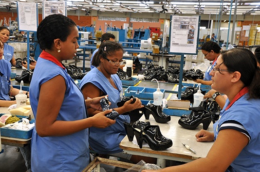 Resultado de imagem para SENAI inicia para a Grendene curso de Técnico em Plásticos, em Sobral