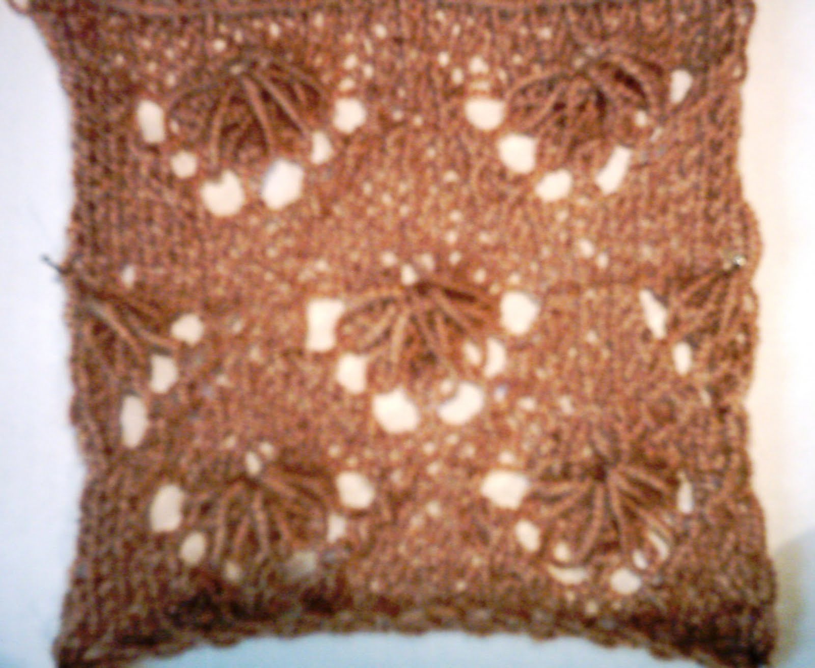 Ora de lucru manual: Model ajurat - schema de tricotat