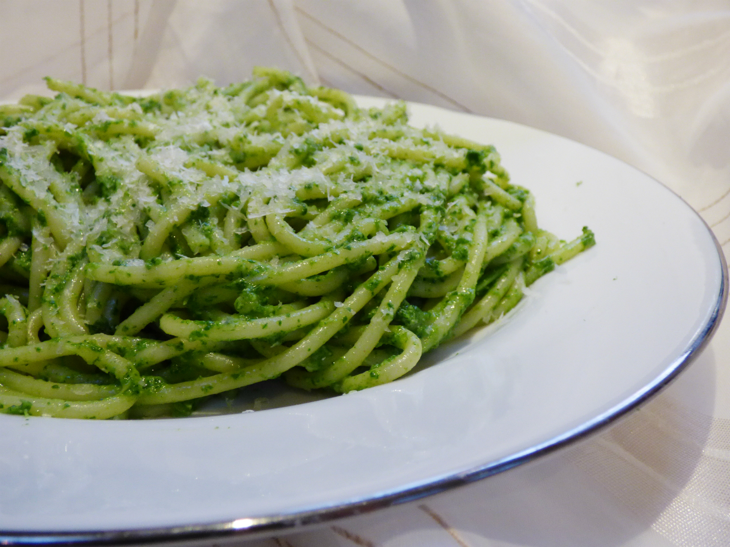 Chez Maximka Spaghetti with rocket pesto
