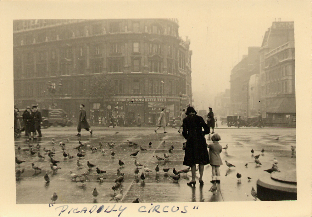 Piccadilly Circus, London, ca. 1940s vintage everyday