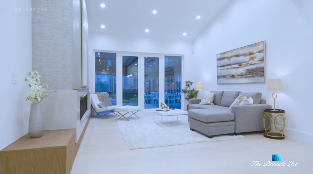 31 Interior Design Photos vs. 822 Cumberland Crescent, North Vancouver Luxury Home Tour