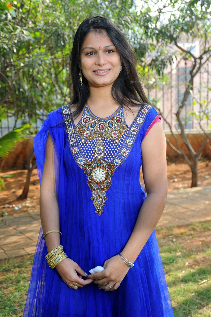 MINAKSHI DIXIT STILLS AT GURU BRAHMA MOVIE LAUNCH, MINAKSHI DIXIT