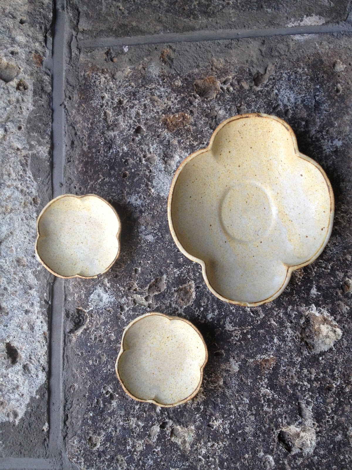 額賀章夫 錆粉引き 角皿2客