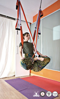 aero yoga tutorial aeroyoga, airyoga, yoga aereo, aerial yoga, mujer, taller, webinar, seminario, cursos, clases, teacher training, aeropilates, pilates aereo, columpio