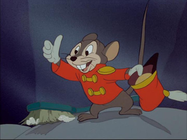 Timothy Q. Mouse giving thumbs up Dumbo 1941 animatedfilmreviews.blogspot.com