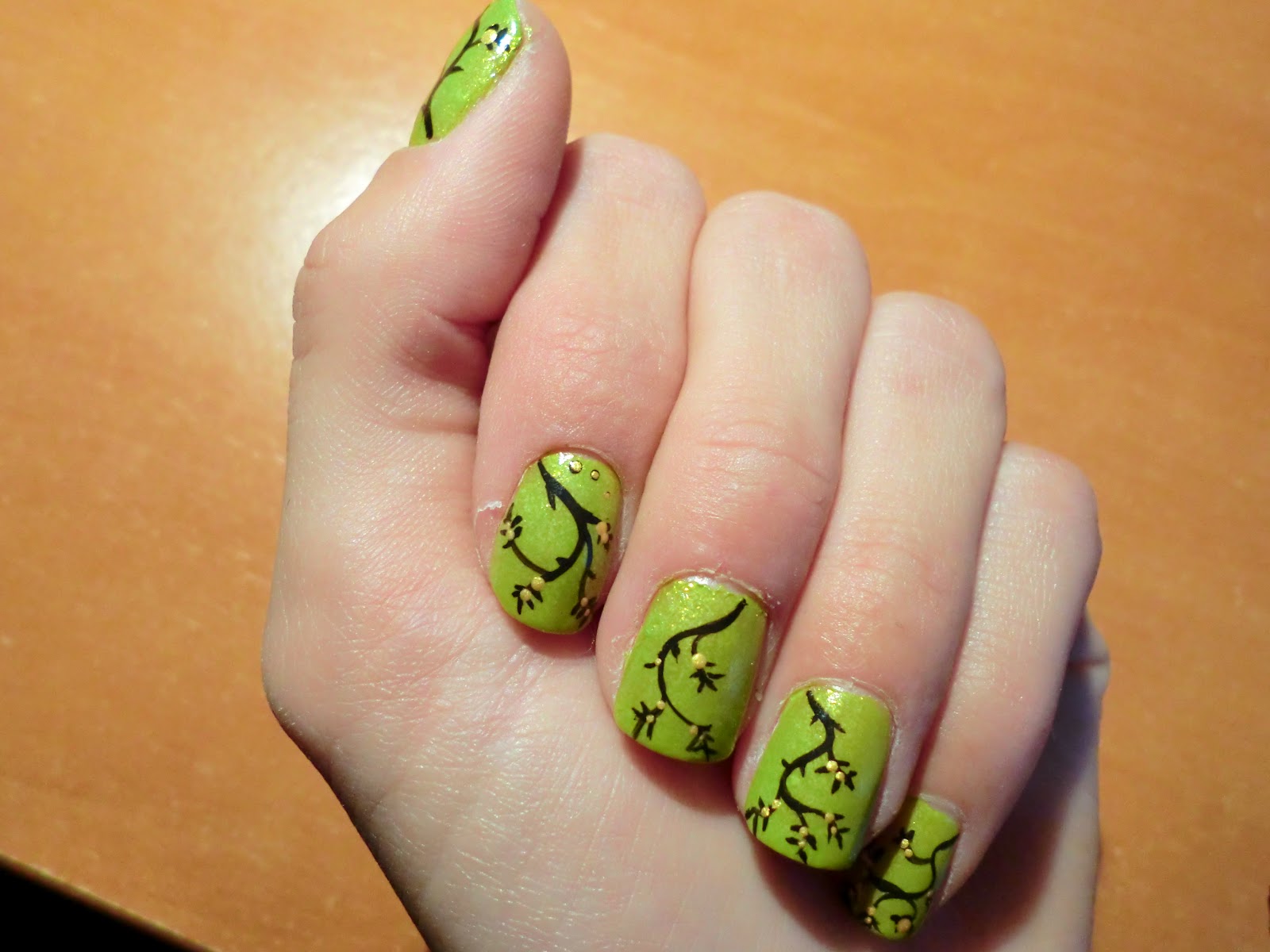 Lulu Nails SakuraBonsai.