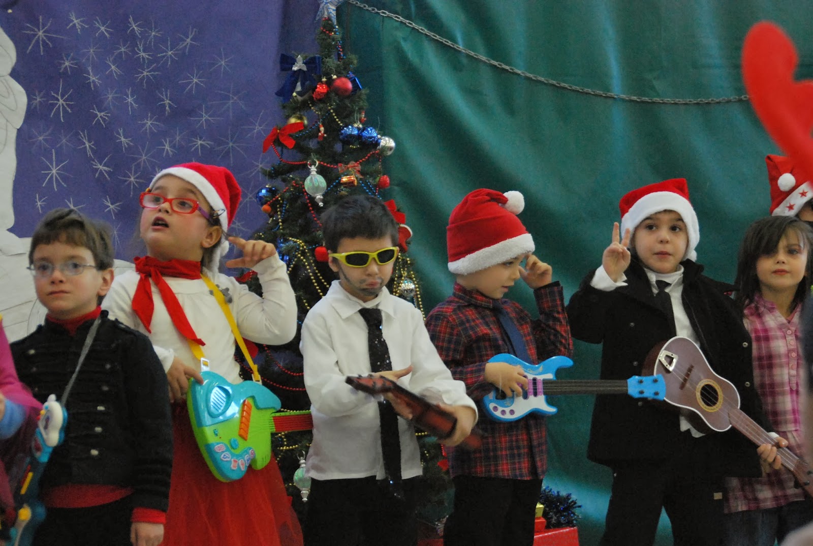 EUROPE THROUGH MY EYES Spain celebrated Christmas at school