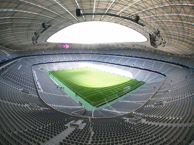 Almaniyanın  gözəl stadionları Football