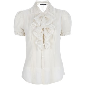1001 fashion trends: Ruffle blouses