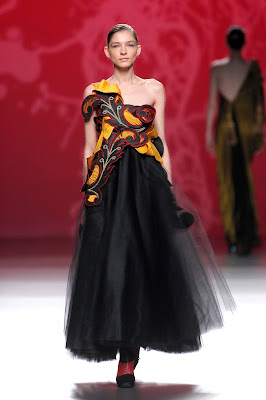 Raíz de Ulises Mérida en MBFWM Raíz de Ulises Mérida en MBFWM