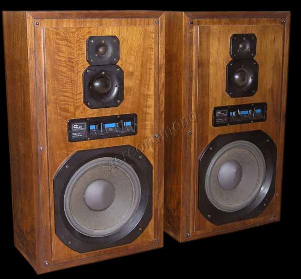 stereonomono audio Hi Fi Compendium 14 years online AVID Model 330