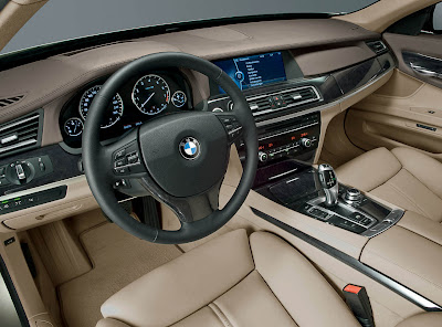 2009 BMW 7-Series interior