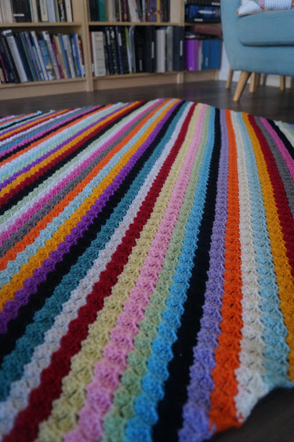 Rainbow C2C Crochet Blanket by Anorina Morris (sameliasmum.com)