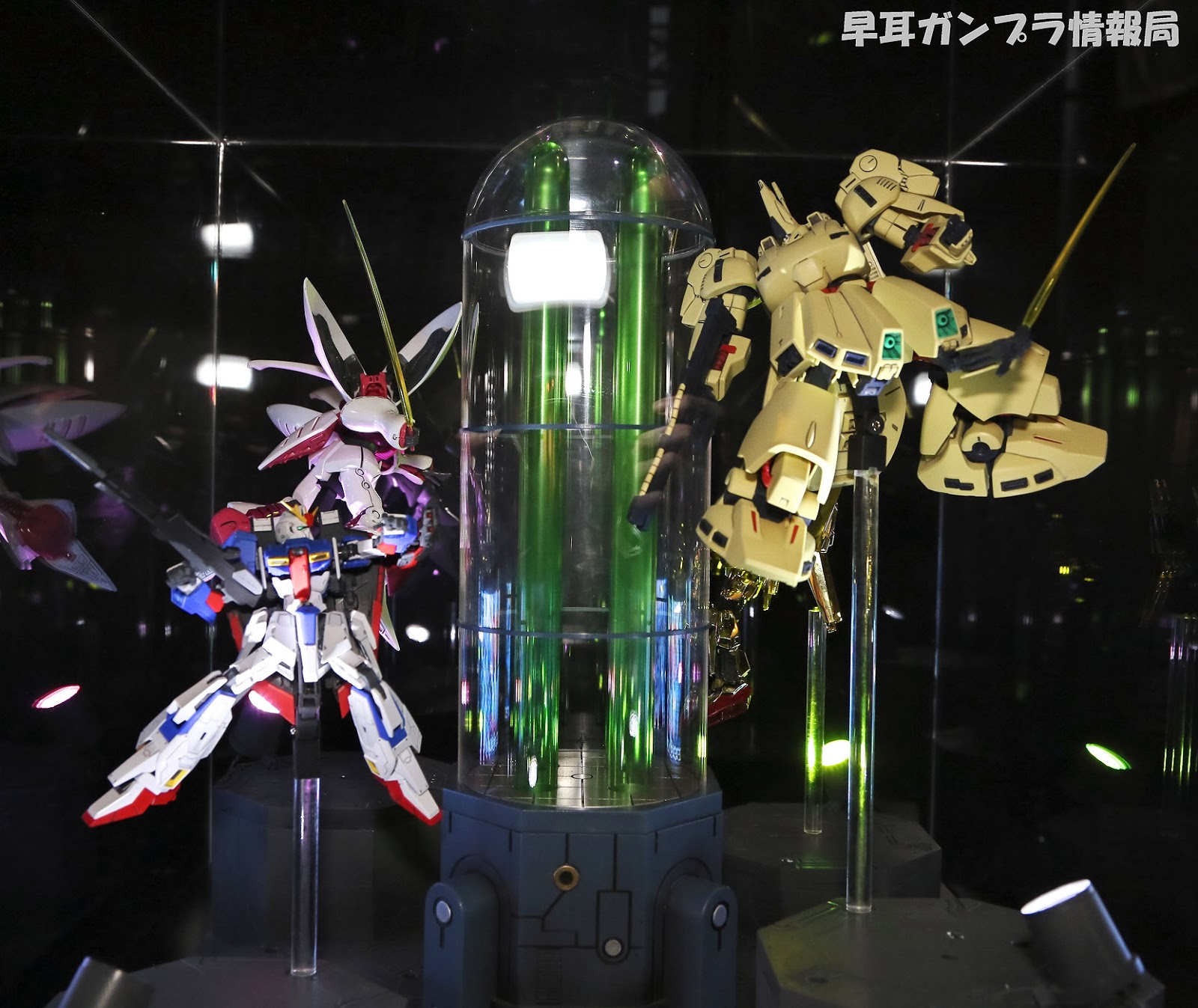Zeta Gundam Diorama display