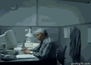 Alter Mann - Mobbing im Büro lustig - Computer werfen