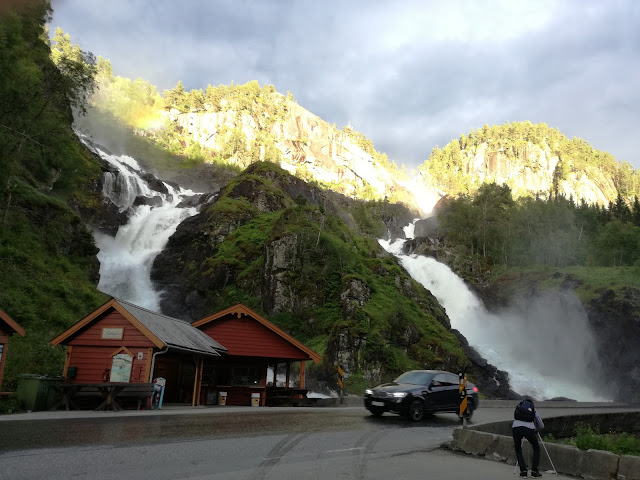 DÍA 4. Preikestolen y el valle de las cataratas - Camping en los FIORDOS de NORUEGA / ¡10 días por 850€! (4)