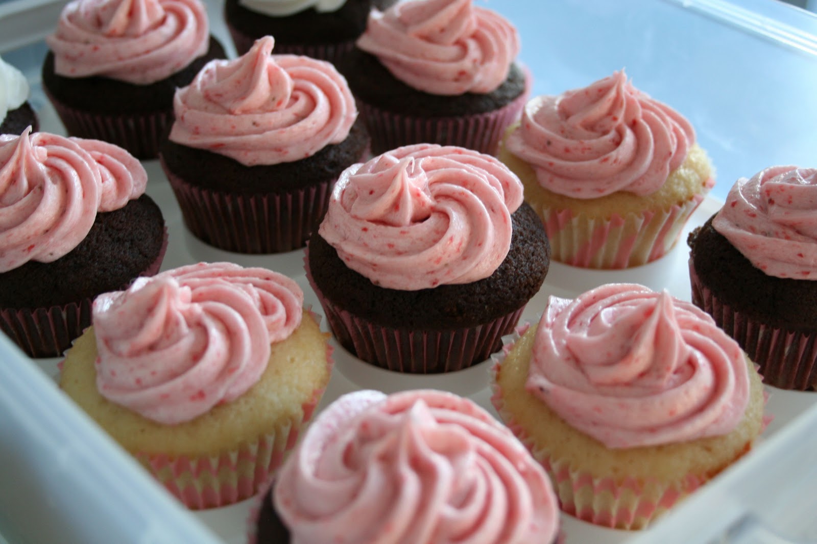 Naked Cupcakes: Strawberry Buttercream