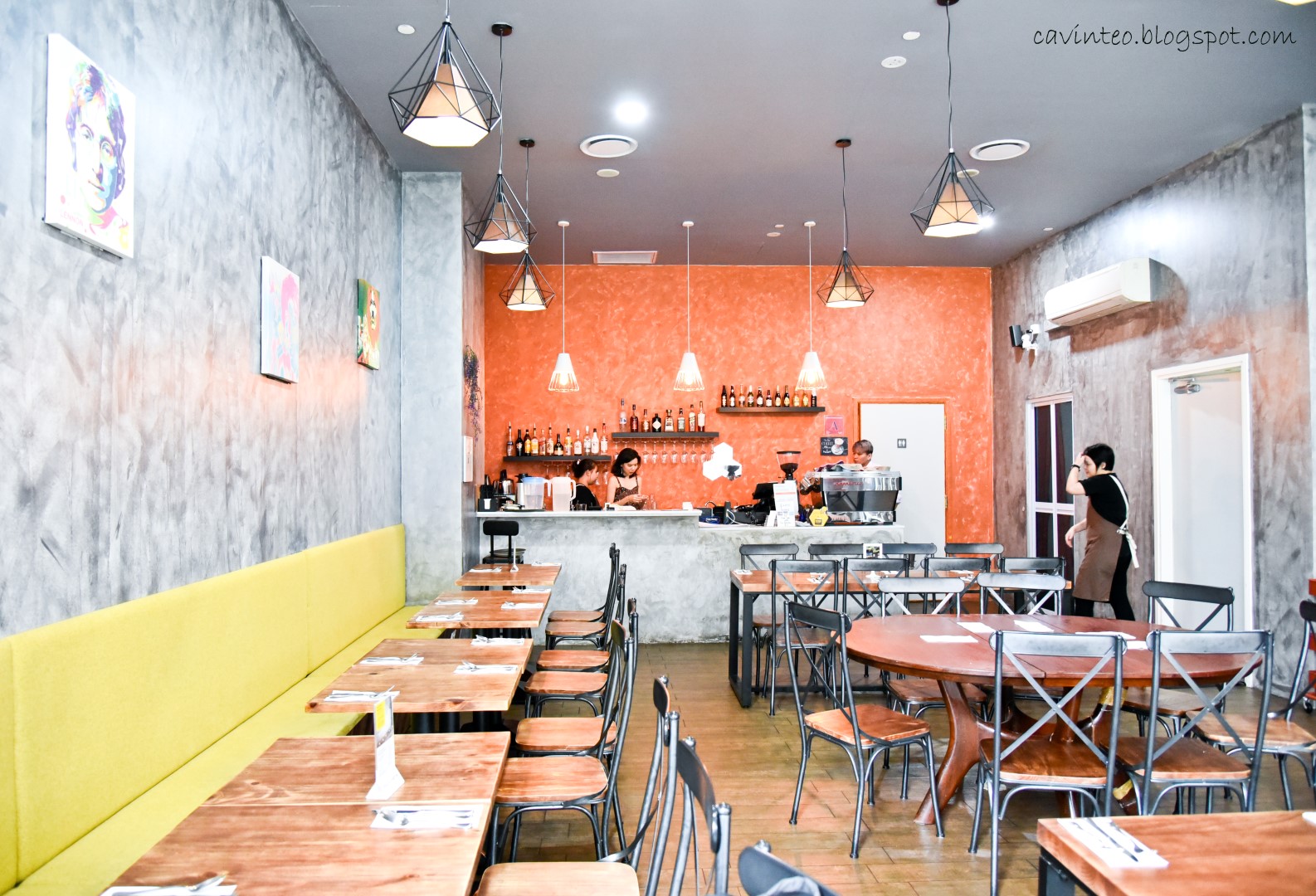 Entree Kibbles The Glass Onion Bistro & Bar on the Ground Floor of