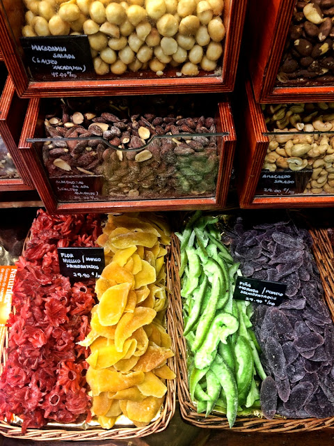 Targ Mercat de la Boqueria w Barcelonie - jak dojechać, dlaczego warto zwiedzić Targ Mercat de la Boqueria w Barcelonie - jak dojechać, dlaczego warto zwiedzić