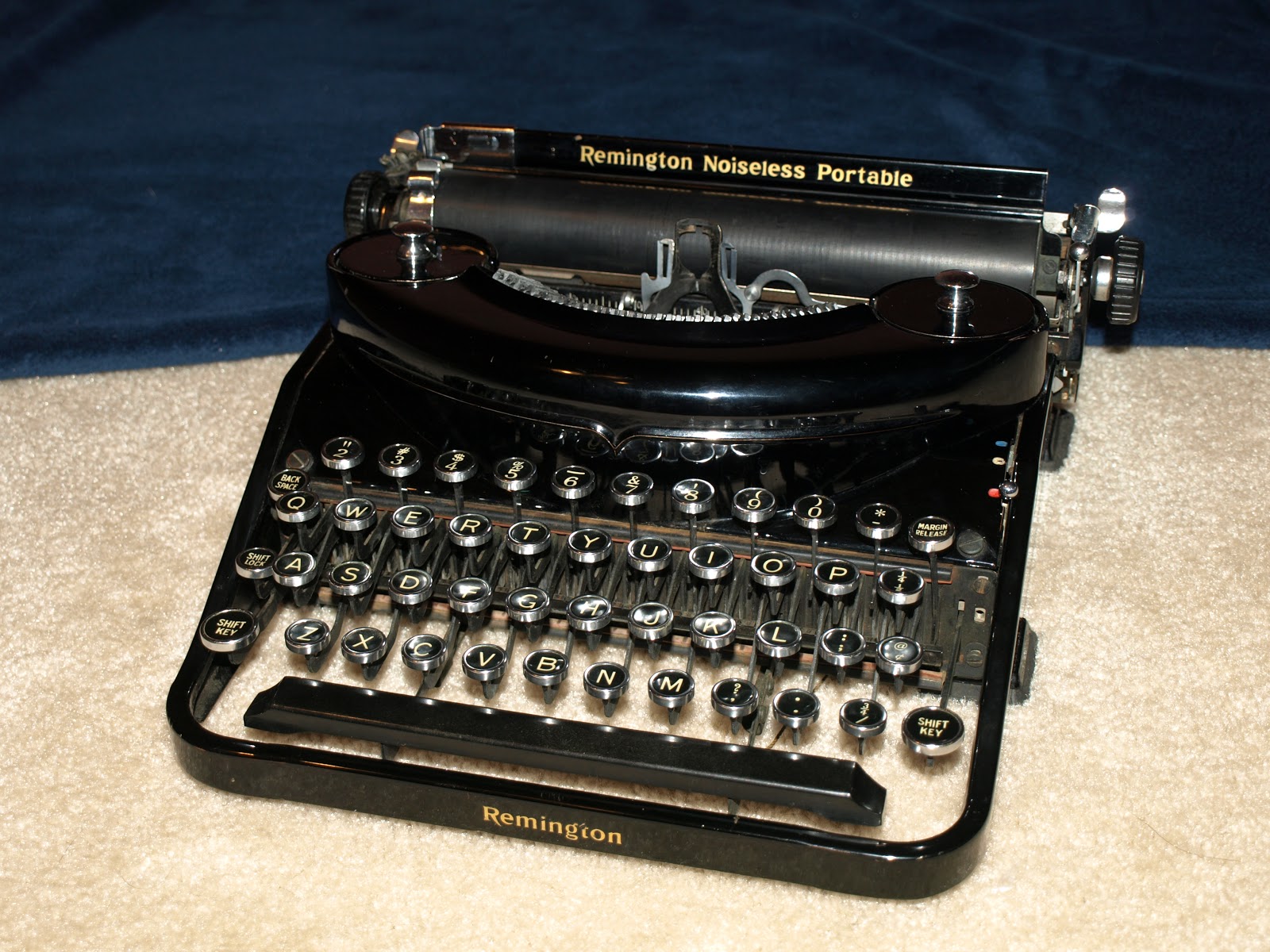 Typewriters 101 1936 Remington Noiseless Typewriter