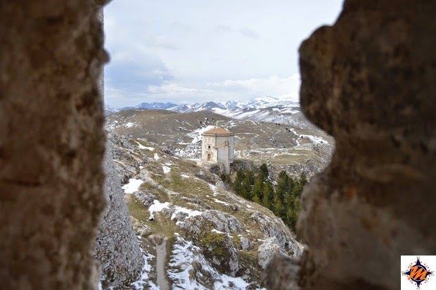 Rocca Calascio, chiesa di Santa Maria della Pietà Rocca Calascio, chiesa di Santa Maria della Pietà
