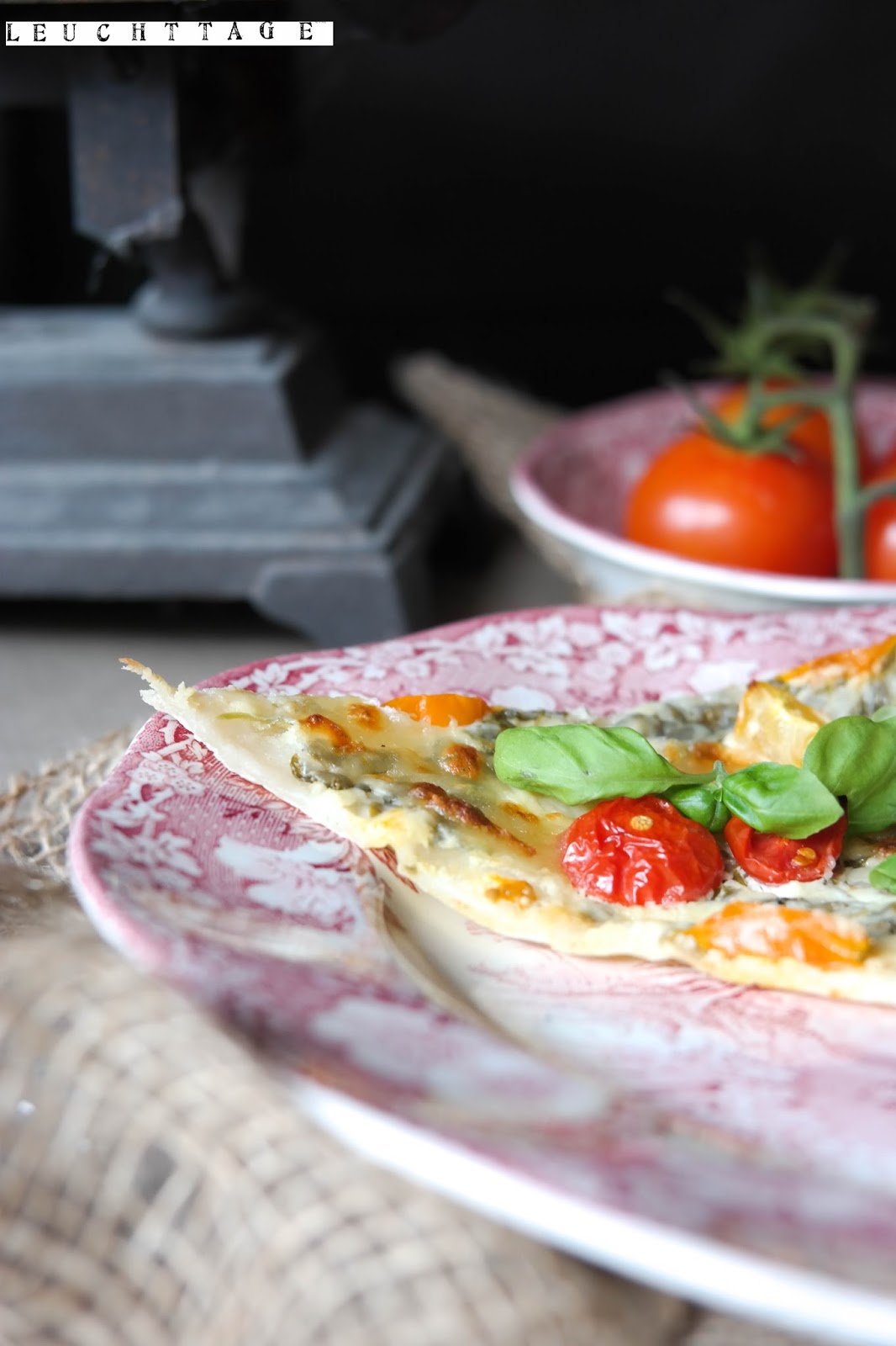 Tomaten-Flammkuchen - Leuchttage