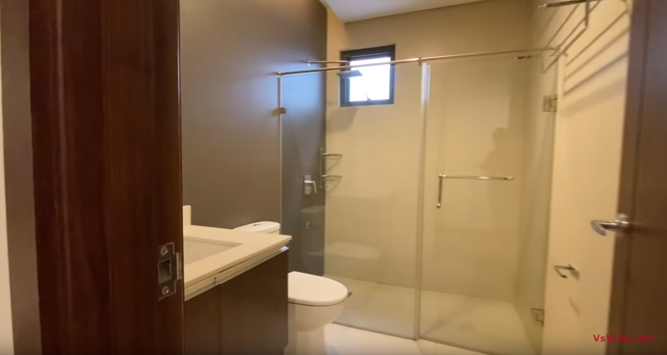 23 Photos vs. Unboxing 29 | Slick and Modern | Discerning Townhouse for Sale in Pasig Kapitolyo Area | Presello - Luxury Home Tour 23 Photos vs. Unboxing 29 | Slick and Modern | Discerning Townhouse for Sale in Pasig Kapitolyo Area | Presello - Luxury Home Tour