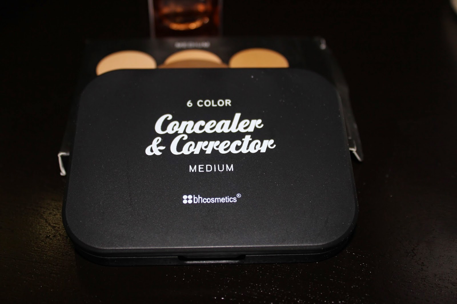 Oluwabimbola Review BH Cosmetics 6 Color Concealer and Corrector