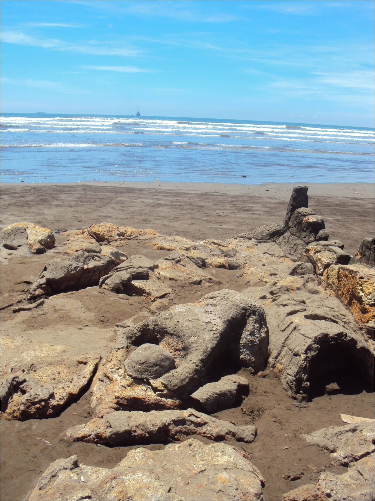 Iman Rabinata: Pantai Legenda Malin Kundang