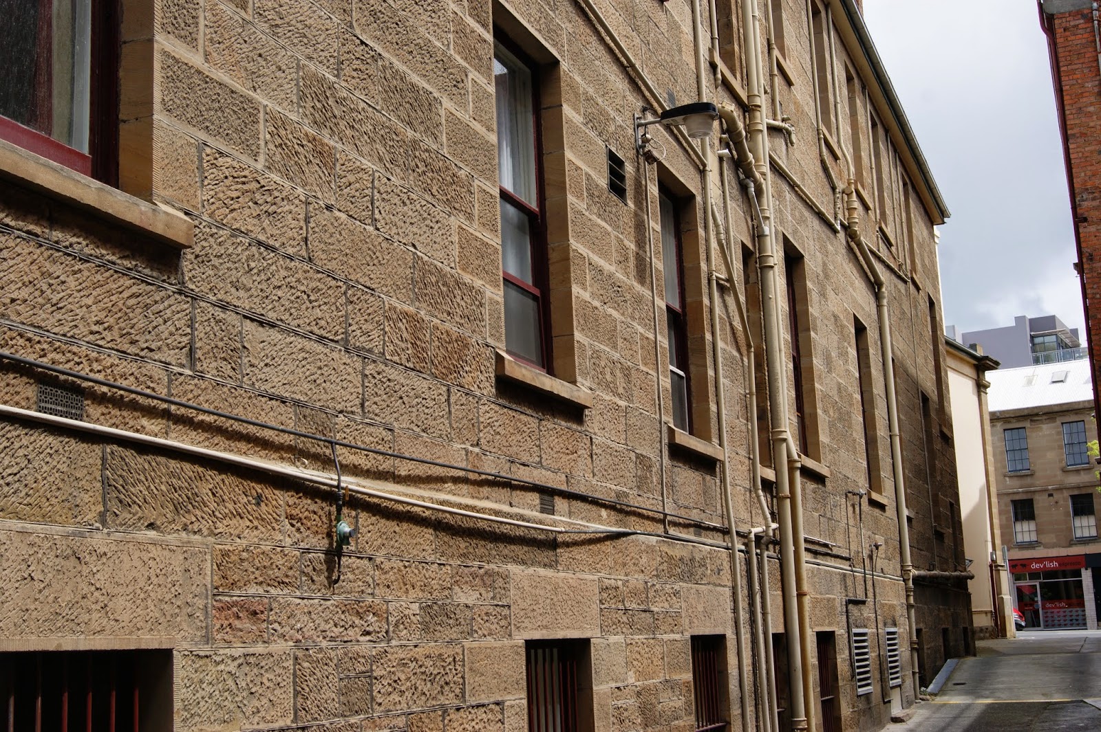 On The Convict Trail The Derwent Bank (Tasmanian Club)