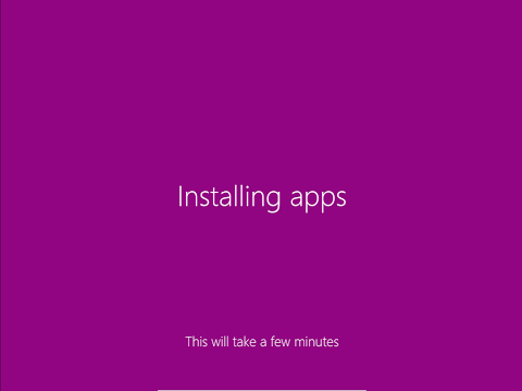 Proses instalasi Windows 8 sedang menginstall aplikasi bawaannya