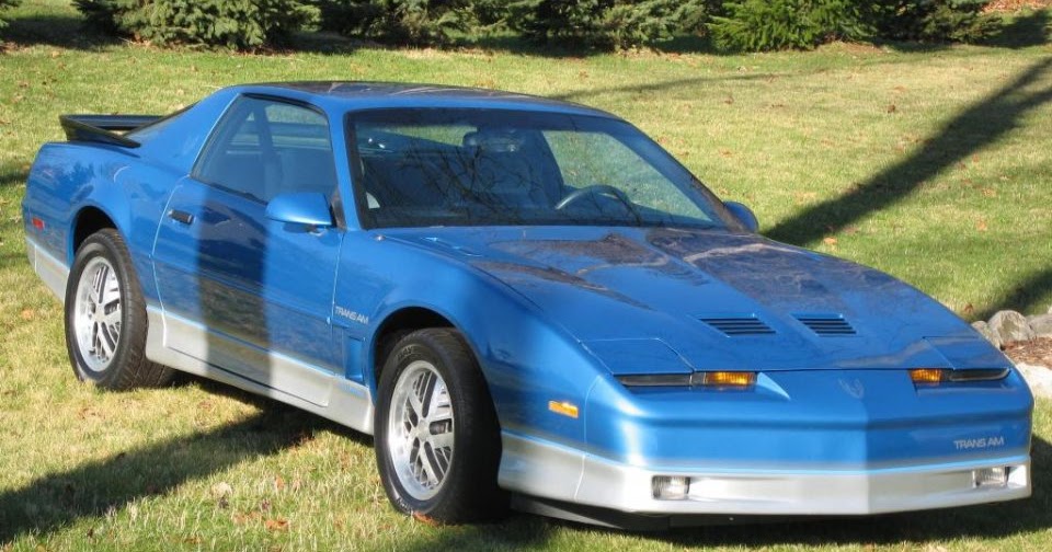 Понтиак Firebird 1982