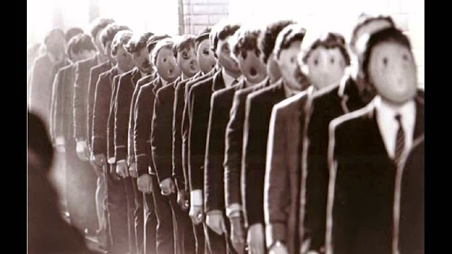 Risultati immagini per automi, sconforto
