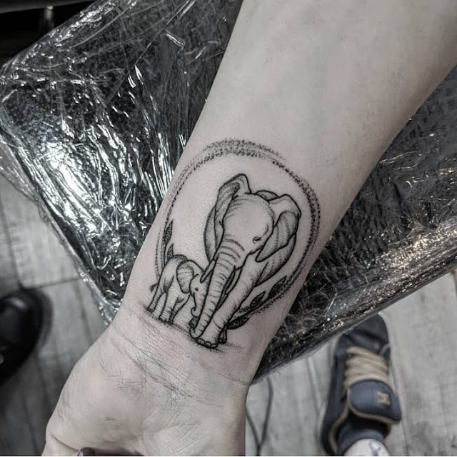 Tatuagens femininas de elefante Tatuagens femininas de elefante
