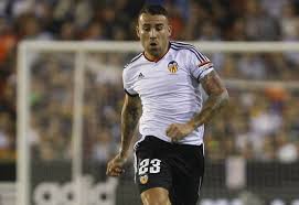 Oficial: El Valencia traspasa a Otamendi al Manchester City