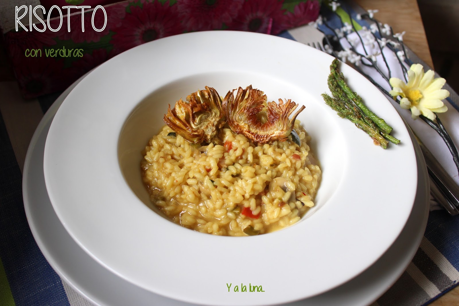 Y a la luna se le ve ve el ombligo... Risotto con chip de alcachofas y