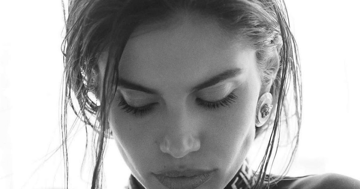 Sara Sampaio – Issue Magazine Volume 25 2019 Photoshoot | Fashion Magazine