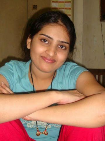 Real Desi Indian beautiful bhabhis and aunties images: Real desi babhi