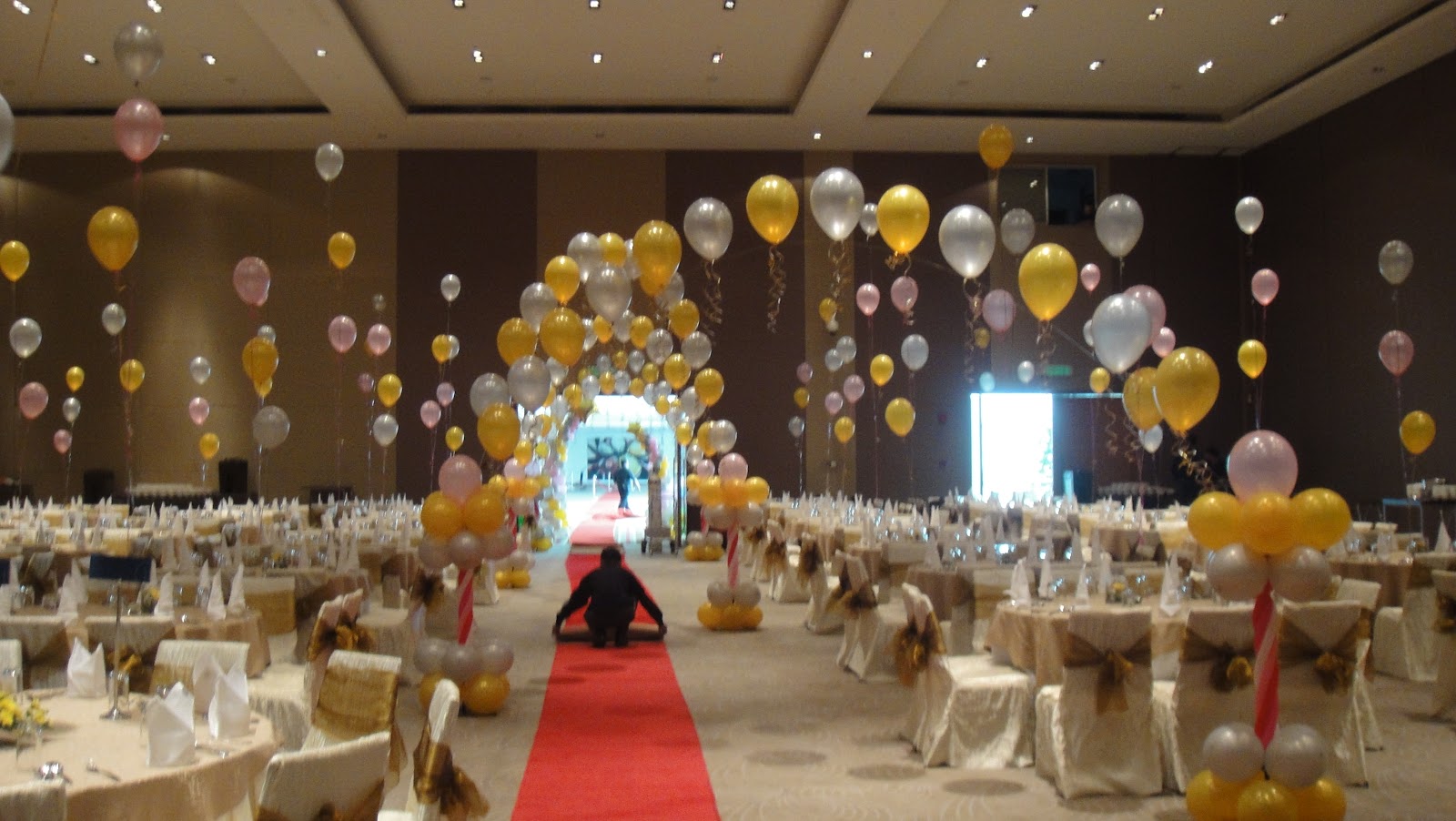 c-b-event-company-astana-annual-dinner-balloons-decoration-at-pullman
