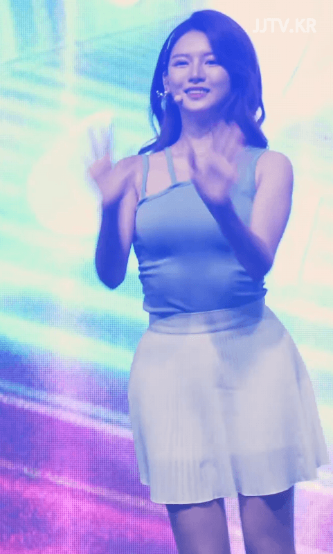 니나 얇은 민소매 볼륨