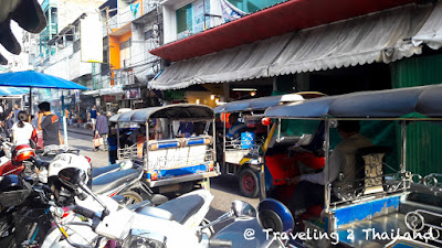 A soi at a suburb of Bangkok, Thailand A soi at a suburb of Bangkok, Thailand
