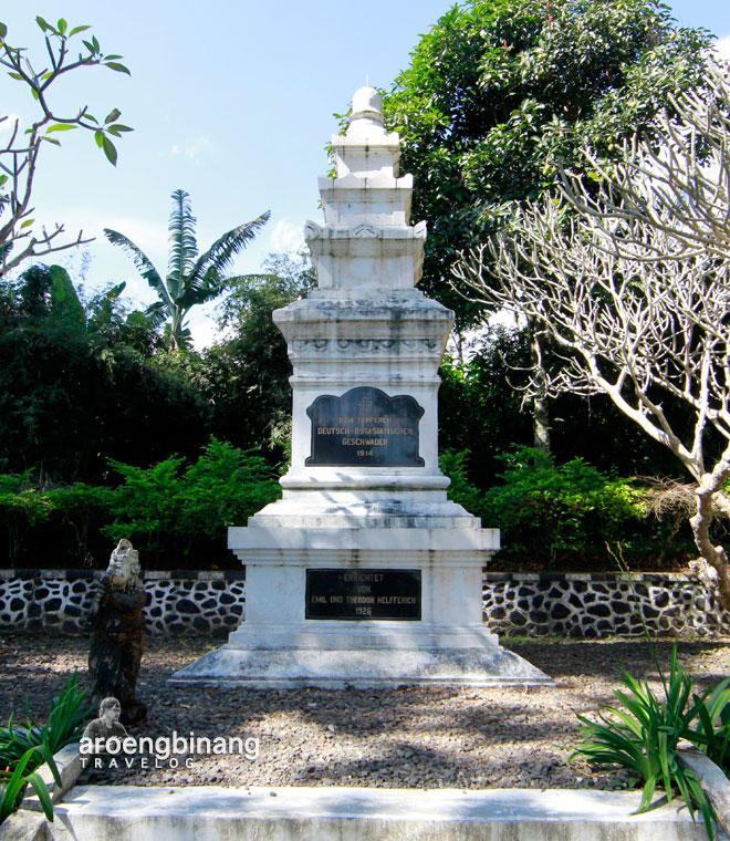 situs makam jerman arca domas bogor