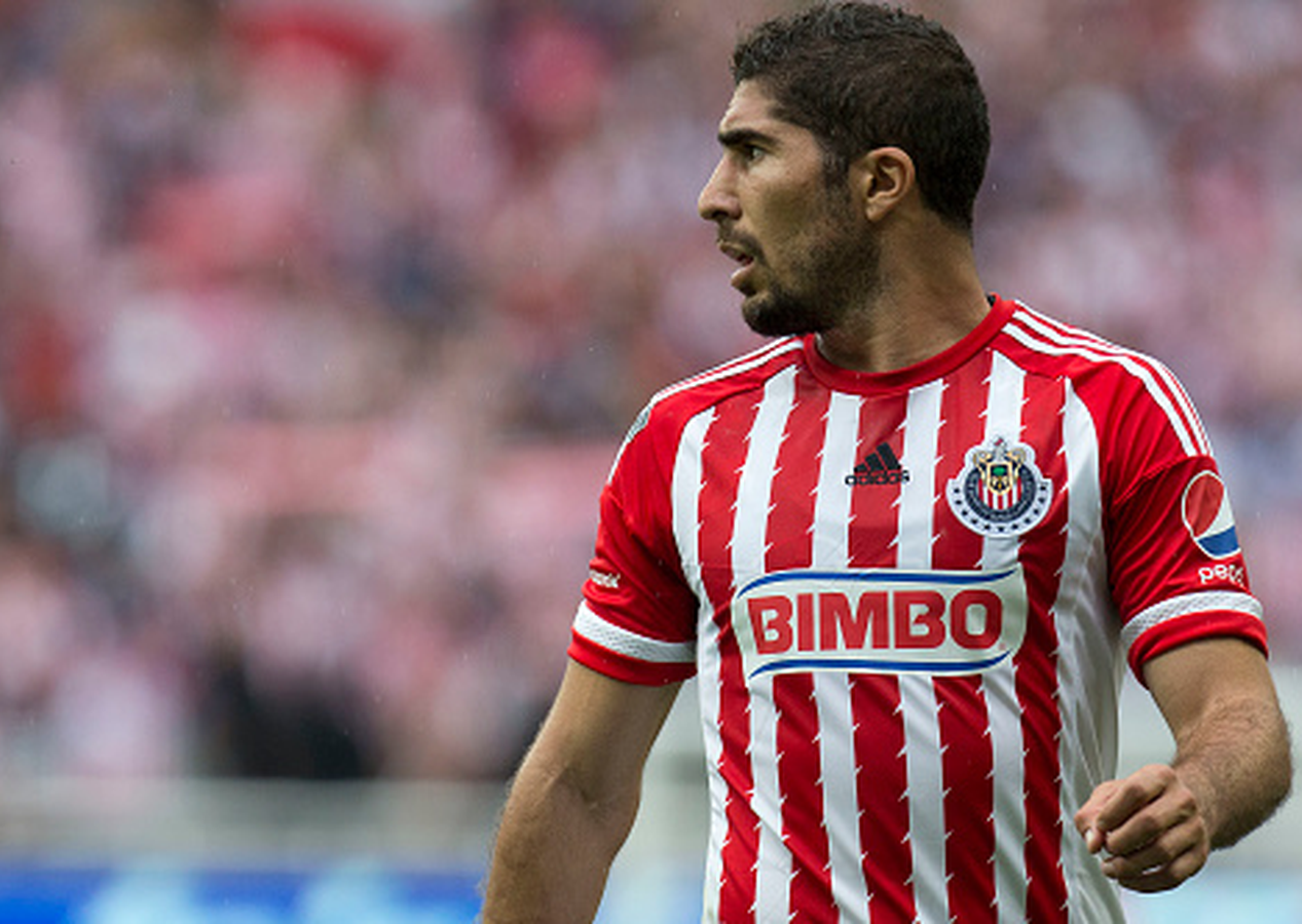 ¡CHIVAS A GANAR! JAIR PEREIRA SERÁ SUSPENDIDO POR AMARILLAS