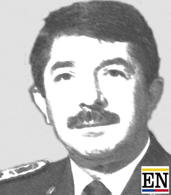 SECOM denuncia a Mil Hojas por foto del General Gabela foto del general gabela copyrigt secom
