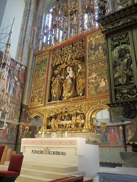 Ołtarz główny. Ołtarz główny.