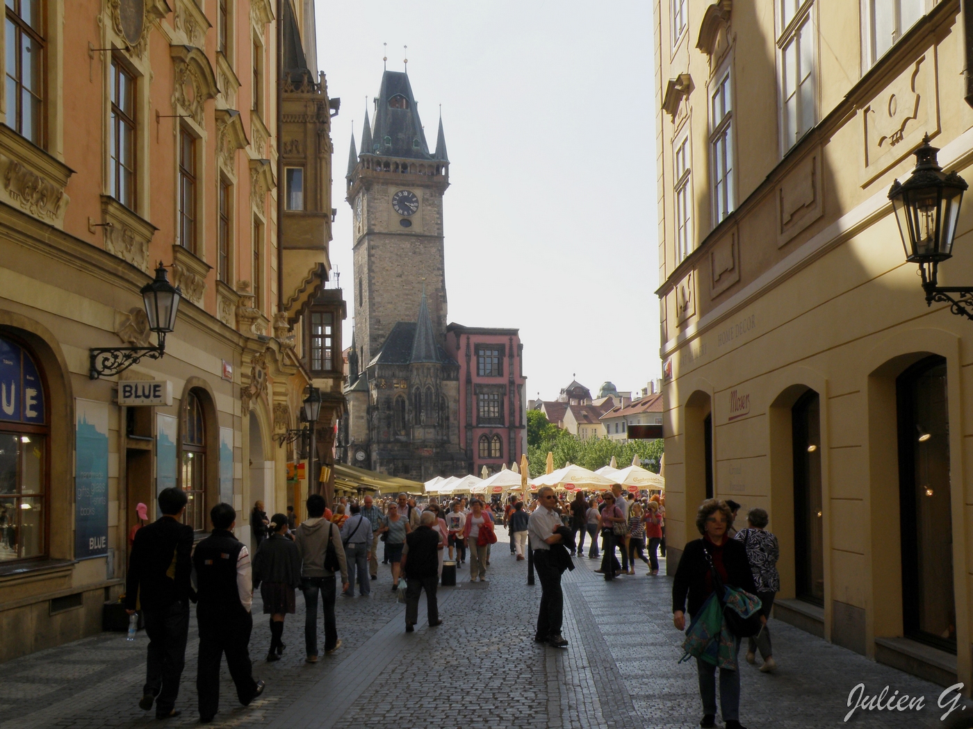Coins du Monde RÉPUBLIQUE TCHÈQUE Prague La rue Celetná et ses abords