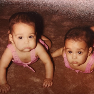 The Bella Twins cuando eran bebes divas de wwe gemelas bella, luchadores cuando niños, nikki bella y brie bella, las mas sexys divas cuando niñas