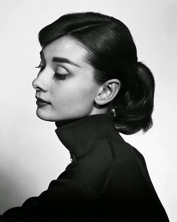 Iconic images that are black and white think of karsh for example all the great fashion photographers george hurrell and his hollywood portraiture Iconic images that are black and white think of karsh for example all the great fashion photographers george hurrell and his hollywood portraiture